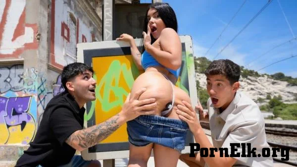 Camila Henao - Buttplug, Anal and Two Cocks at the Train Station [FullHD 1080p]