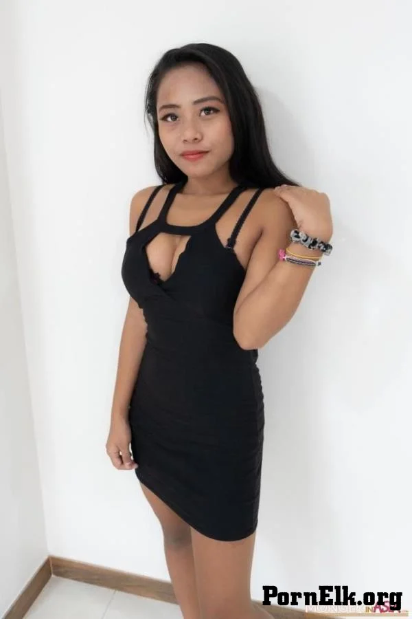 Joylyn - Sexy Teen Hooker Wants A Baby From Foreign Man !!! [FullHD 1080p]