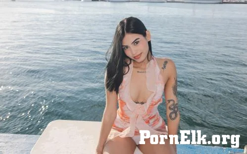 Sofia - Sweet Waiting  [FullHD 1080]