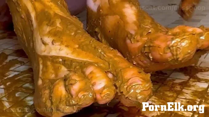Misspoop  Dirty Feet With Poo  [HD 720]