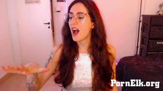 Mistress Maxima - Reaction to your tiny clitty  [FullHD 1080]