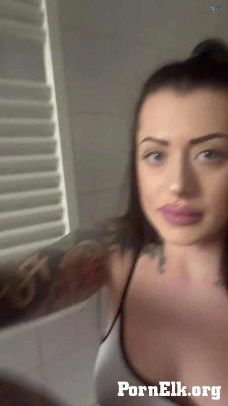 Princess1312 - Hei?es Girl Prasentiert Fu?e  [FullHD 1080]
