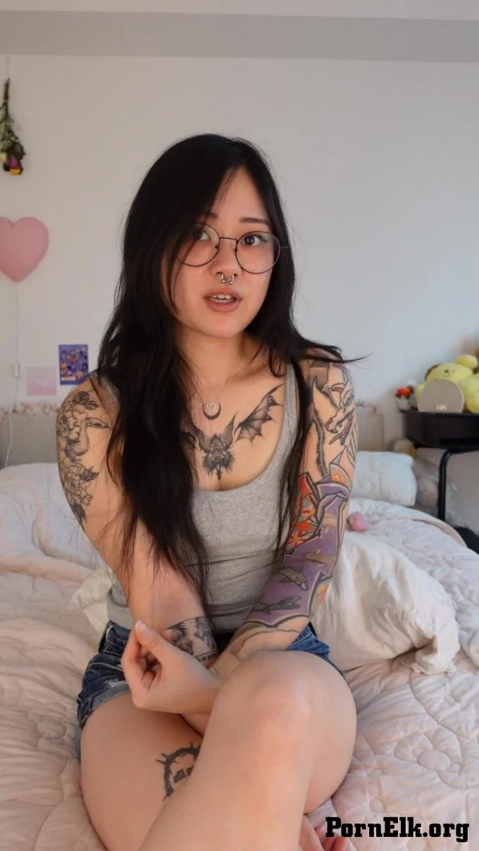 Ur2dwaifu - Friend Rides You Covered in Oil  [FullHD 1080]