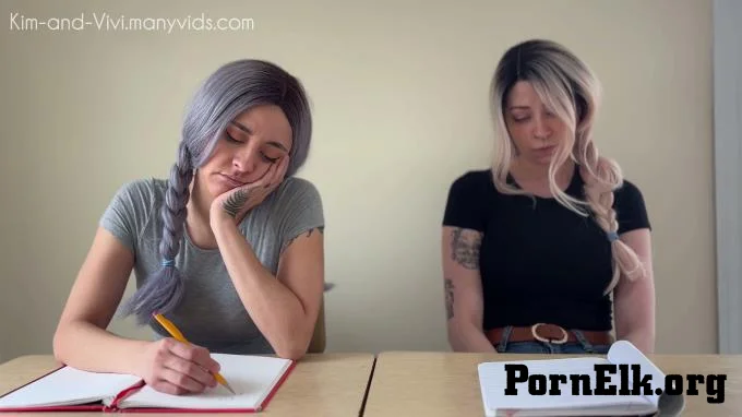Kim and Vivi - Bored Butts in Jeans  [4K 2160]