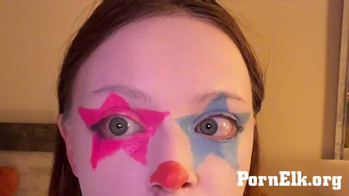 SharKitty - My First Time Trying Clown Makeup  [HD 720]
