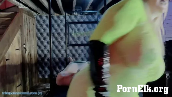 Miss Poison Candi - Virgin Takes Gothic Girl Farts  [FullHD 1080]