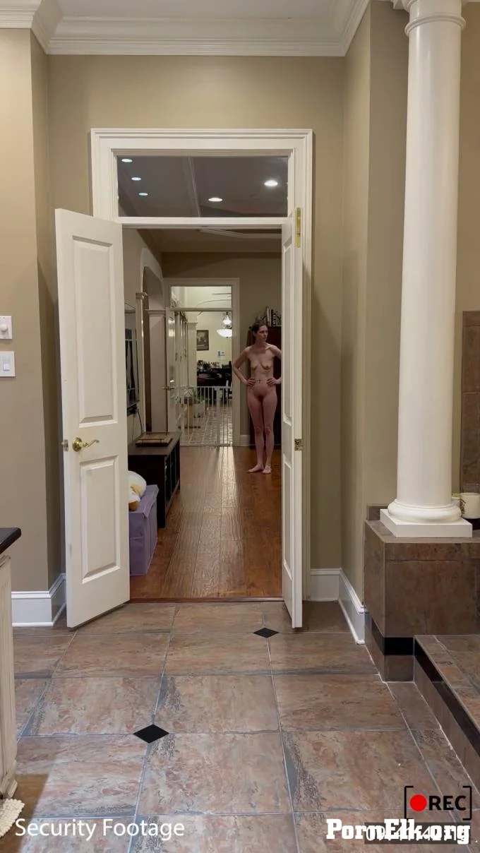 lucyaura - Security Camera Style Voyeur Searching for Home Intruder  [FullHD 1080]