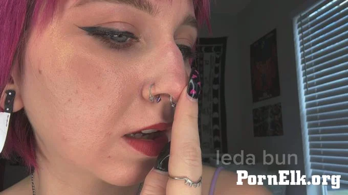Leda Bun - enchanting nose rubbing  [FullHD 1080]