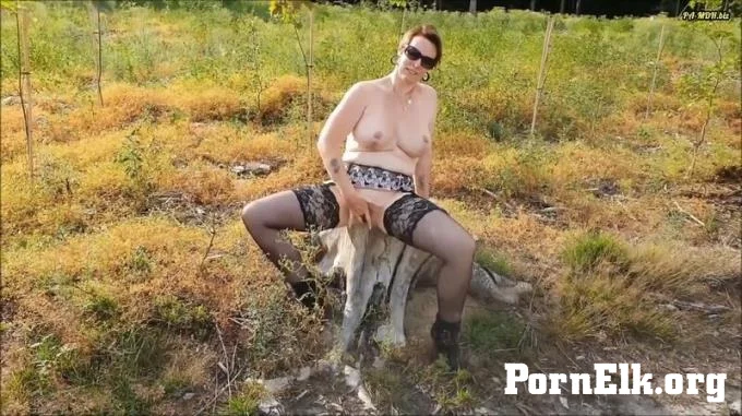 UserBitch - Im Wald  [FullHD 1080]
