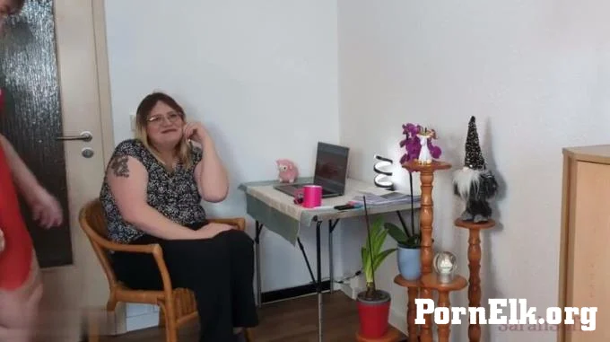 Sarah_Sofia - Mitten im Telefonat - Ich halte es nicht mehr aus NS Desperation  [FullHD 1080]