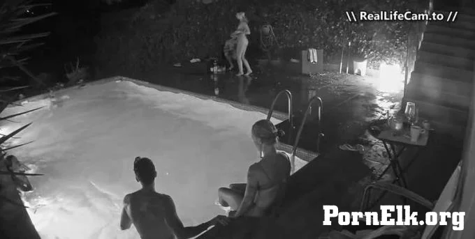 Reallifecam - Sexy Pool Party In The Dark 01.10.2026.  [SD 624]