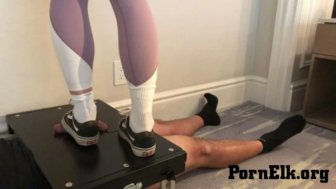 Sneaker Ballbusting Studio - Breaking Dick Part 3  [FullHD 1080]