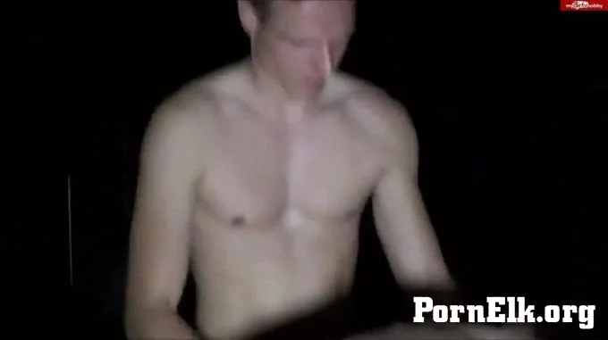 DonJohn11 - nachts am Swimmingpool girl gefickt mit Kumpel 3er6  [HD 720]