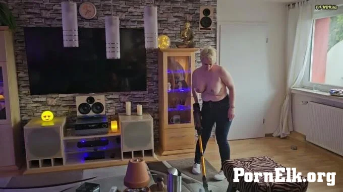 UserBitch - Langweilige Hausarbeit  [FullHD 1080]