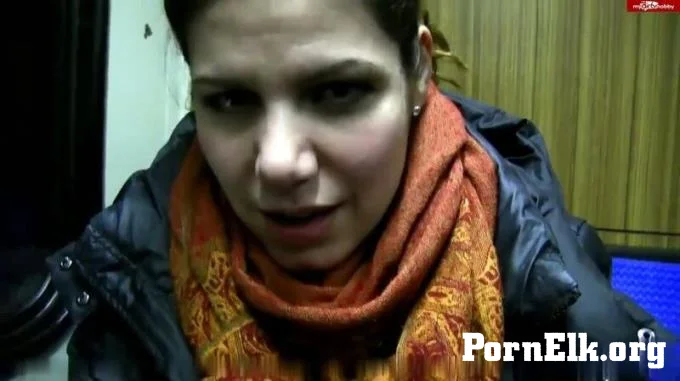 HOT-KINKY-ME - 100 Prozent REAL und PRIVAT - Offentlich in der S-Bahn gefingert un...  [HD 720]