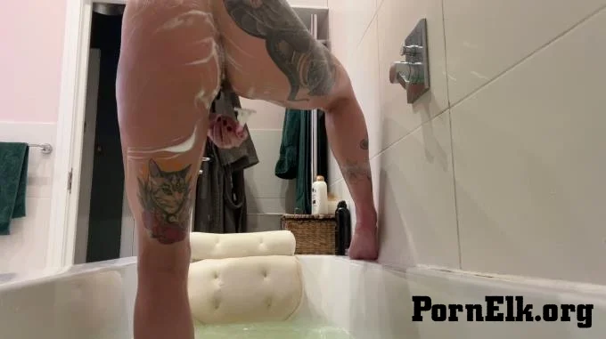 Lovefromhel - Hidden Camera Roommate Caught Shaving  [FullHD 1078]