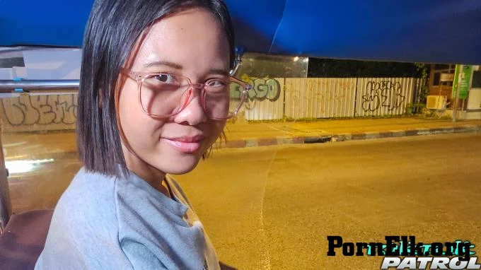 Tuktukpatrol - Blue: Nude Petite Asian Girl Sucks Cock With Passion NEW!!!  [FullHD 1080]