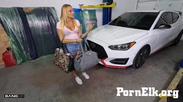 Alexis Rae - Alexis Rae Solves Her Car Problem With Her Big Tits And Eager Holes [UltraHD 4K 2160p]